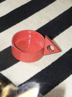 TRIANGLE MUG : RED